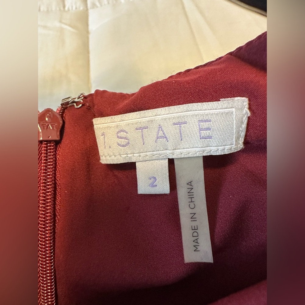 Burgundy Mid-length Dress - Picture 6 of 7
